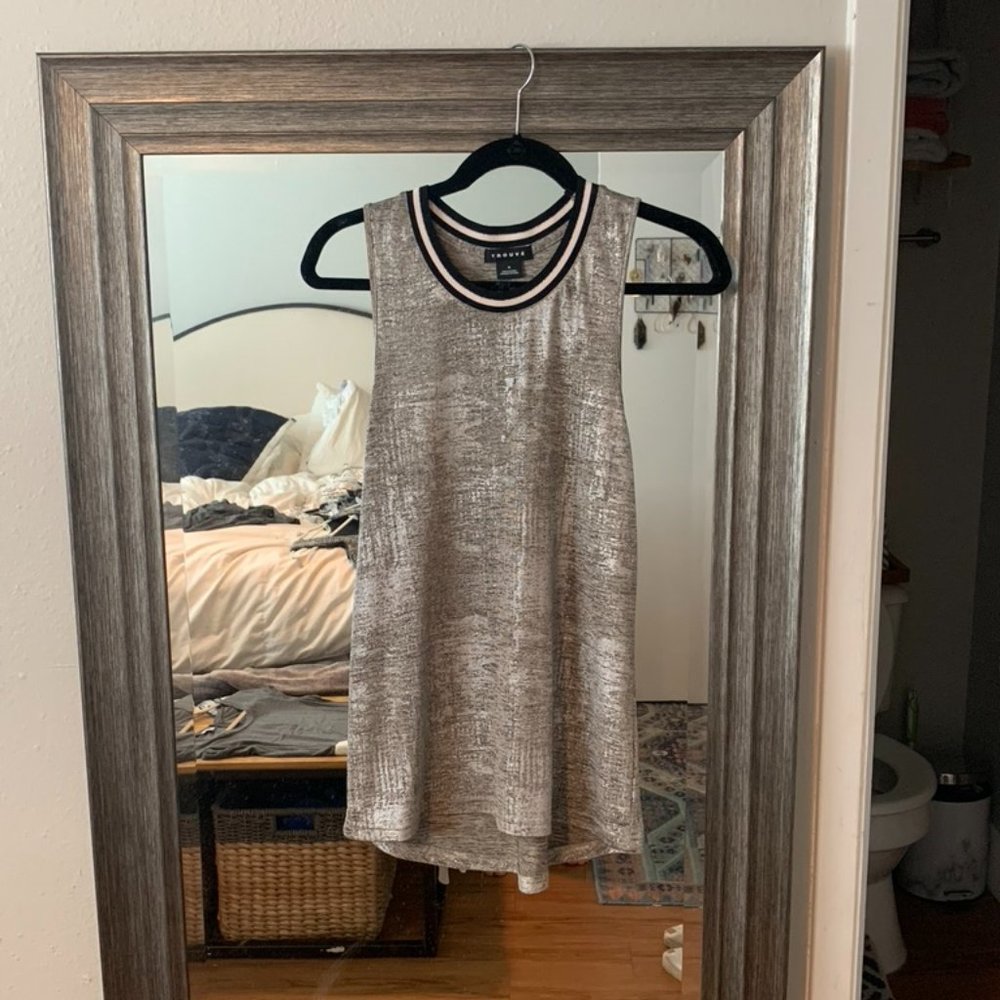 Metallic Tank